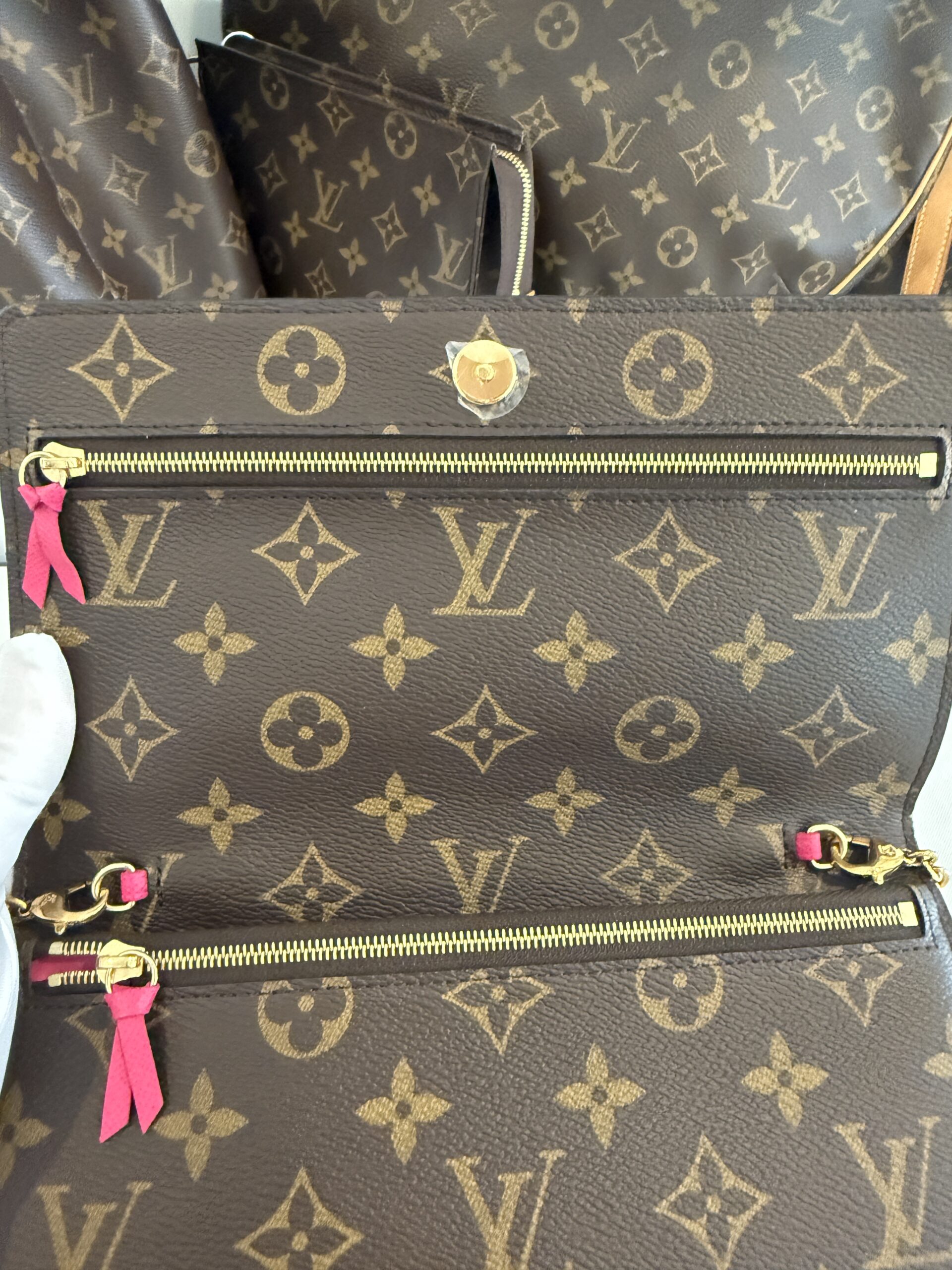 Louis Vuitton Weekend Christmas Animation Pochette Monogram Canvas Crossbody Bag Brown 15 Louis Vuitton Weekend Christmas Animation Pochette Monogram Canvas Crossbody Bag Brown 15