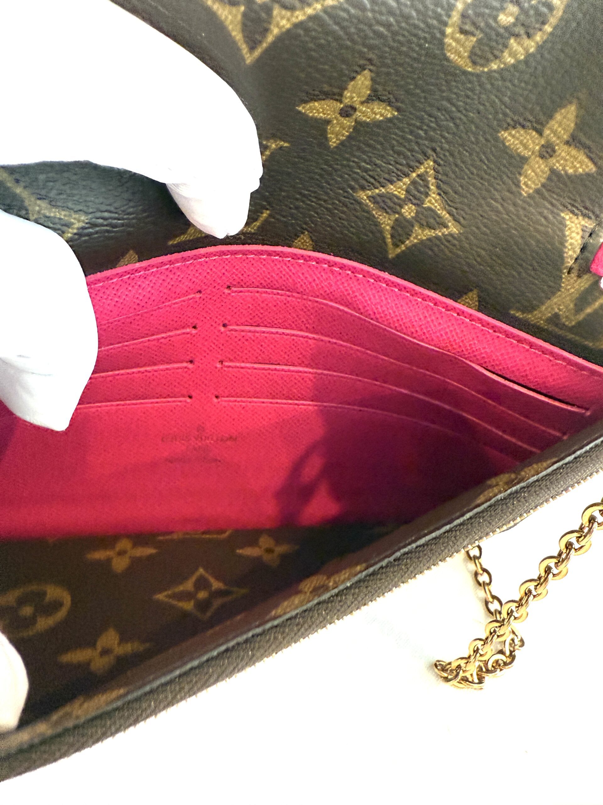 Louis Vuitton Weekend Christmas Animation Pochette Monogram Canvas Crossbody Bag Brown 11 Louis Vuitton Weekend Christmas Animation Pochette Monogram Canvas Crossbody Bag Brown 11