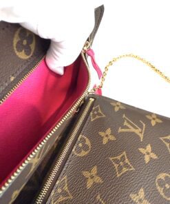 Louis Vuitton Weekend Christmas Animation Pochette Monogram Canvas Crossbody Bag Brown 17