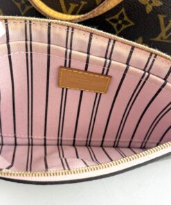 Louis Vuitton Neverfull MM Monogram with Light Pink and Pouch Set 26