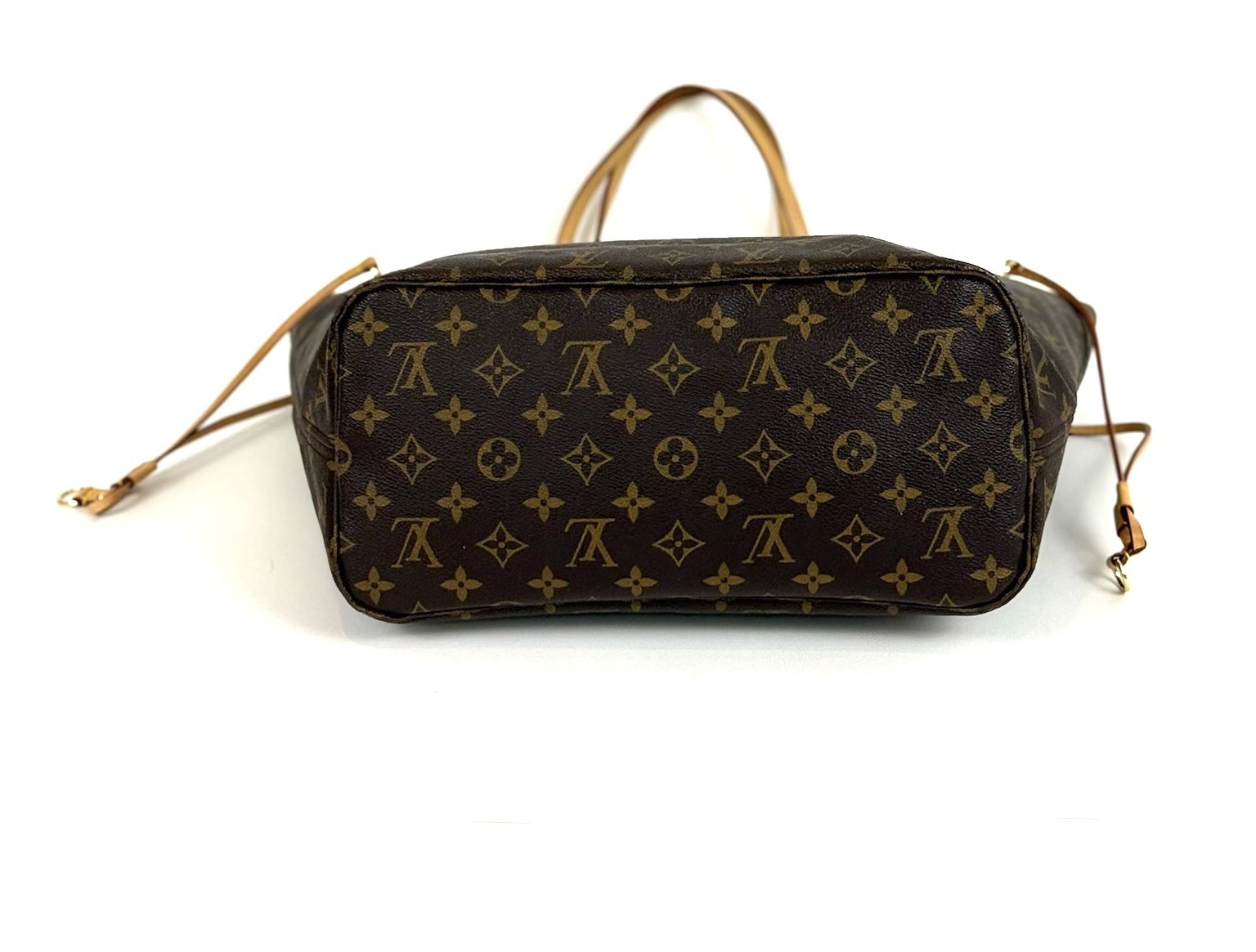 Louis Vuitton Neverfull MM Monogram with Red 11 Louis Vuitton Neverfull MM Monogram with Red 11
