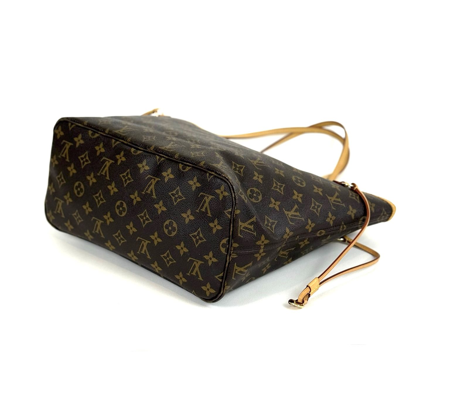 Louis Vuitton Neverfull MM Monogram with Red 10 Louis Vuitton Neverfull MM Monogram with Red 10