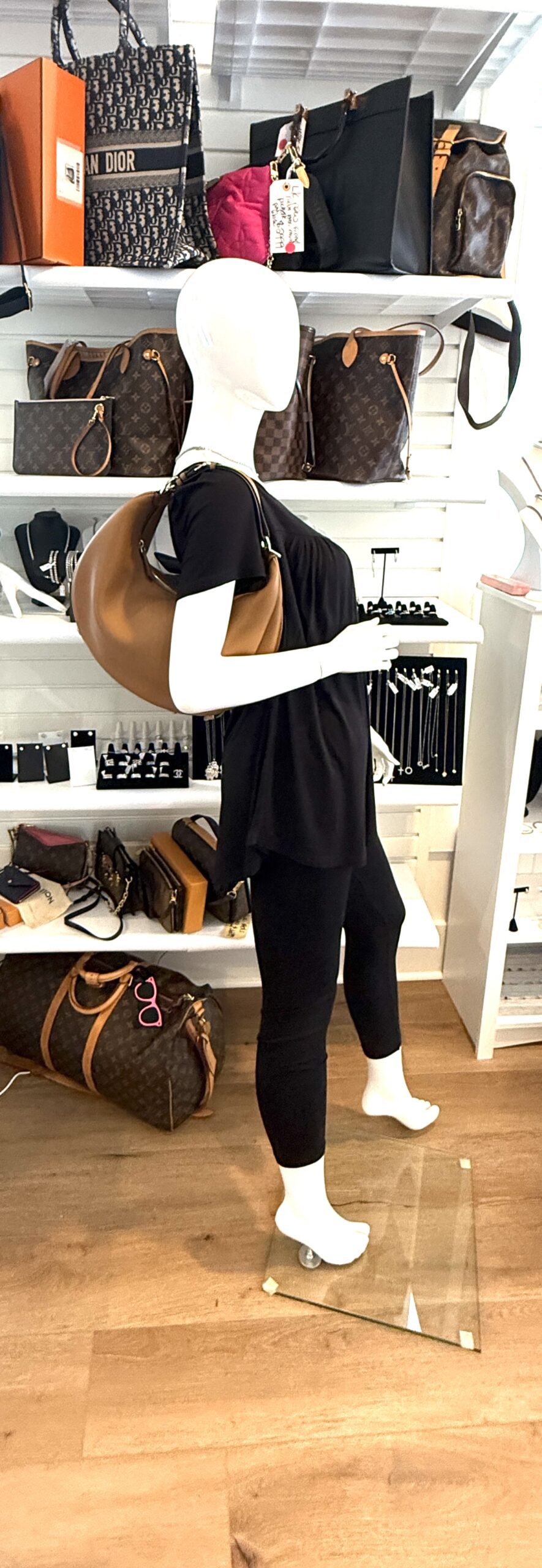 Fendi Fendigraphy Medium Hobo Caramel Silver 2 Fendi Fendigraphy Medium Hobo Caramel Silver 2