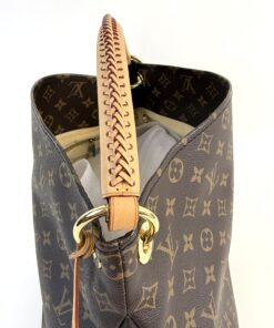 Louis Vuitton Monogram Artsy MM 22