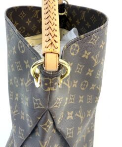 Louis Vuitton Monogram Artsy MM 19