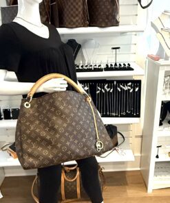 Louis Vuitton Monogram Artsy MM 5