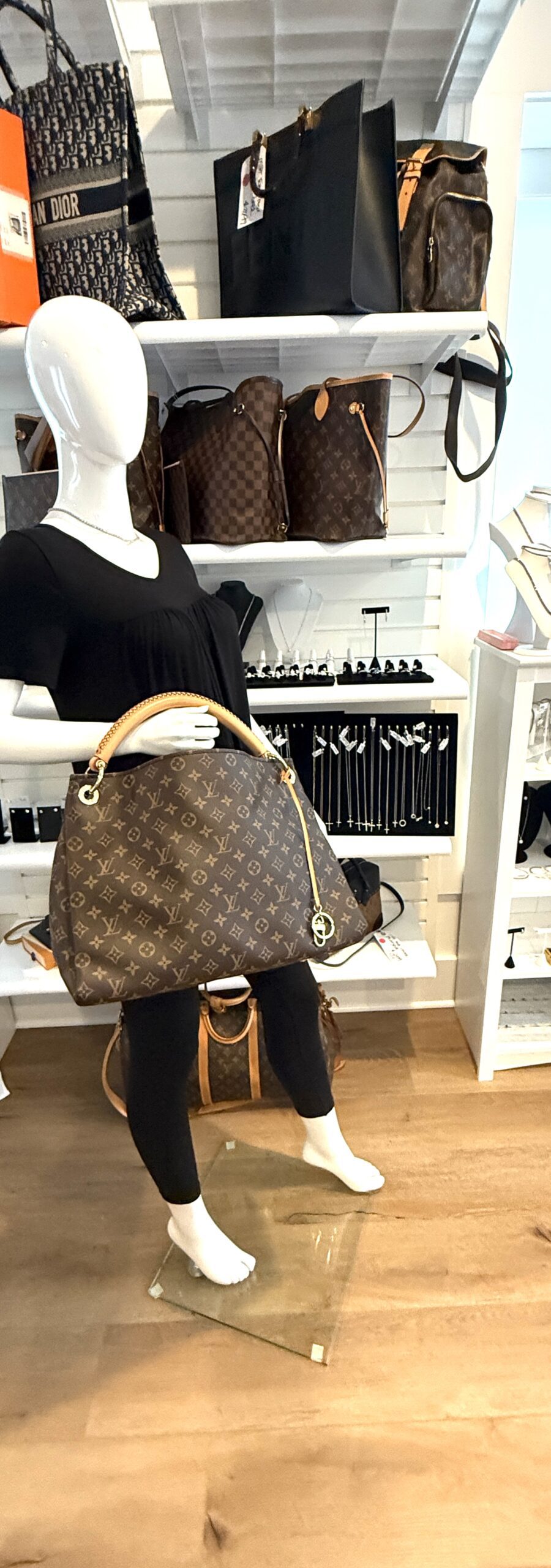 Louis Vuitton Monogram Artsy MM 5 Louis Vuitton Monogram Artsy MM 5