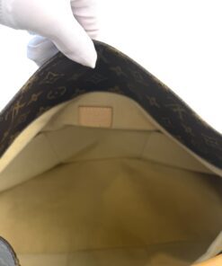 Louis Vuitton Monogram Artsy MM 4