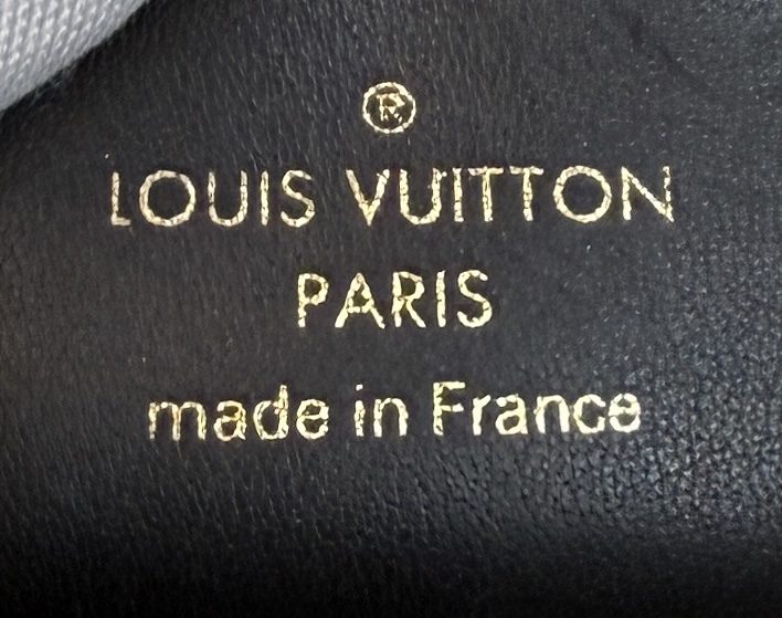 Louis Vuitton Pochette Thelma Monogram and Noir Shoulder Bag or Crossbody 11 Louis Vuitton Pochette Thelma Monogram and Noir Shoulder Bag or Crossbody 11