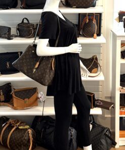 Louis Vuitton Monogram Montaigne MM Satchel or Shoulder Bag 2