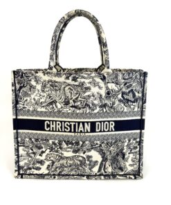 Christian Dior Canvas Embroidered Large Dioriviera Toile De Jouy Book Tote Blue 17