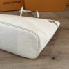 Base of the tote photographed at an angle
