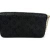 Front of the pochette with the chain laid across