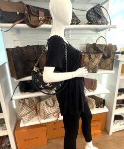 Louis Vuitton Empreinte Monogram Giant Multi Pochette Accessories Black Beige 2