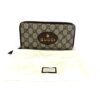 Front view of the wallet with its dust bag