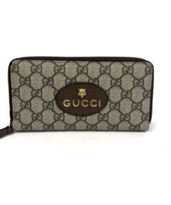 Gucci Supreme Monogram Neo Zip Around Wallet Beige Crop New Acero, front view with the tiger head Gucci patch