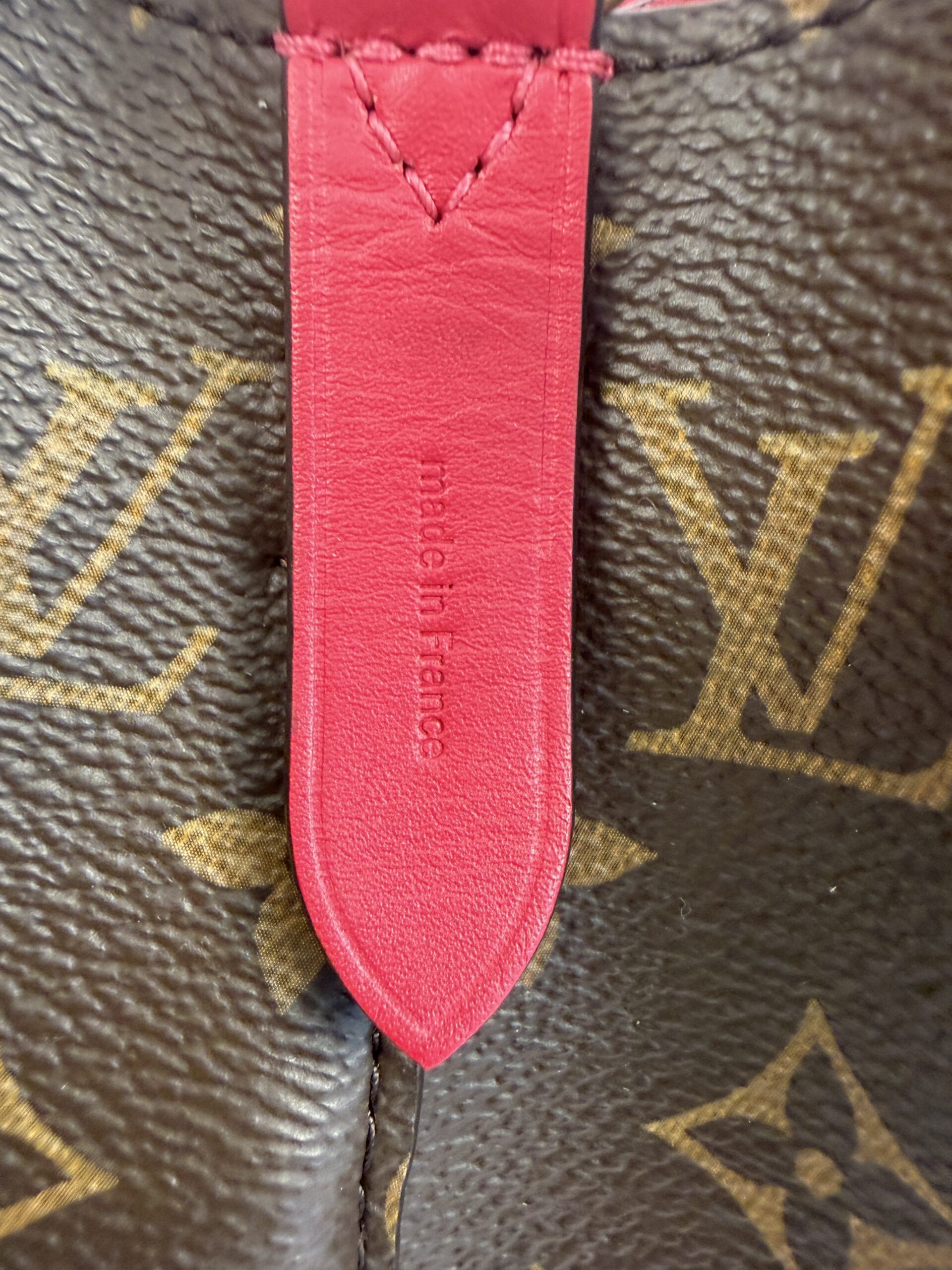 Louis Vuitton Neo Noe Monogram with Freesia - Image 12