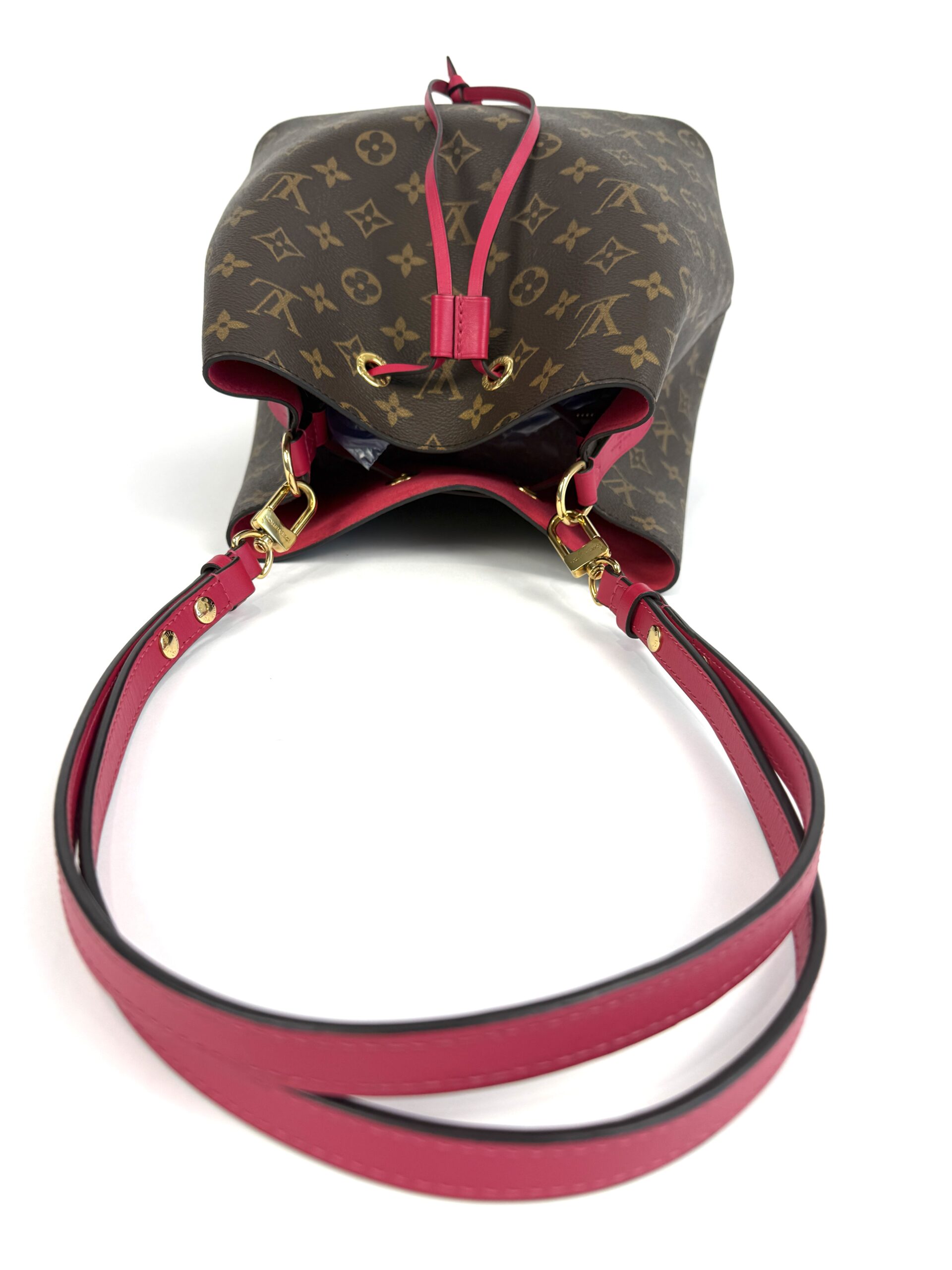 Louis Vuitton Neo Noe Monogram with Freesia - Image 18