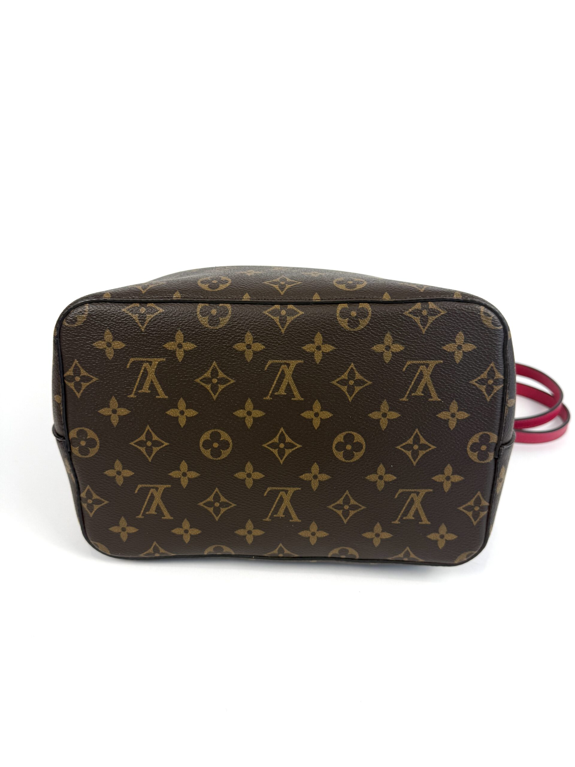 Louis Vuitton Neo Noe Monogram with Freesia - Image 21