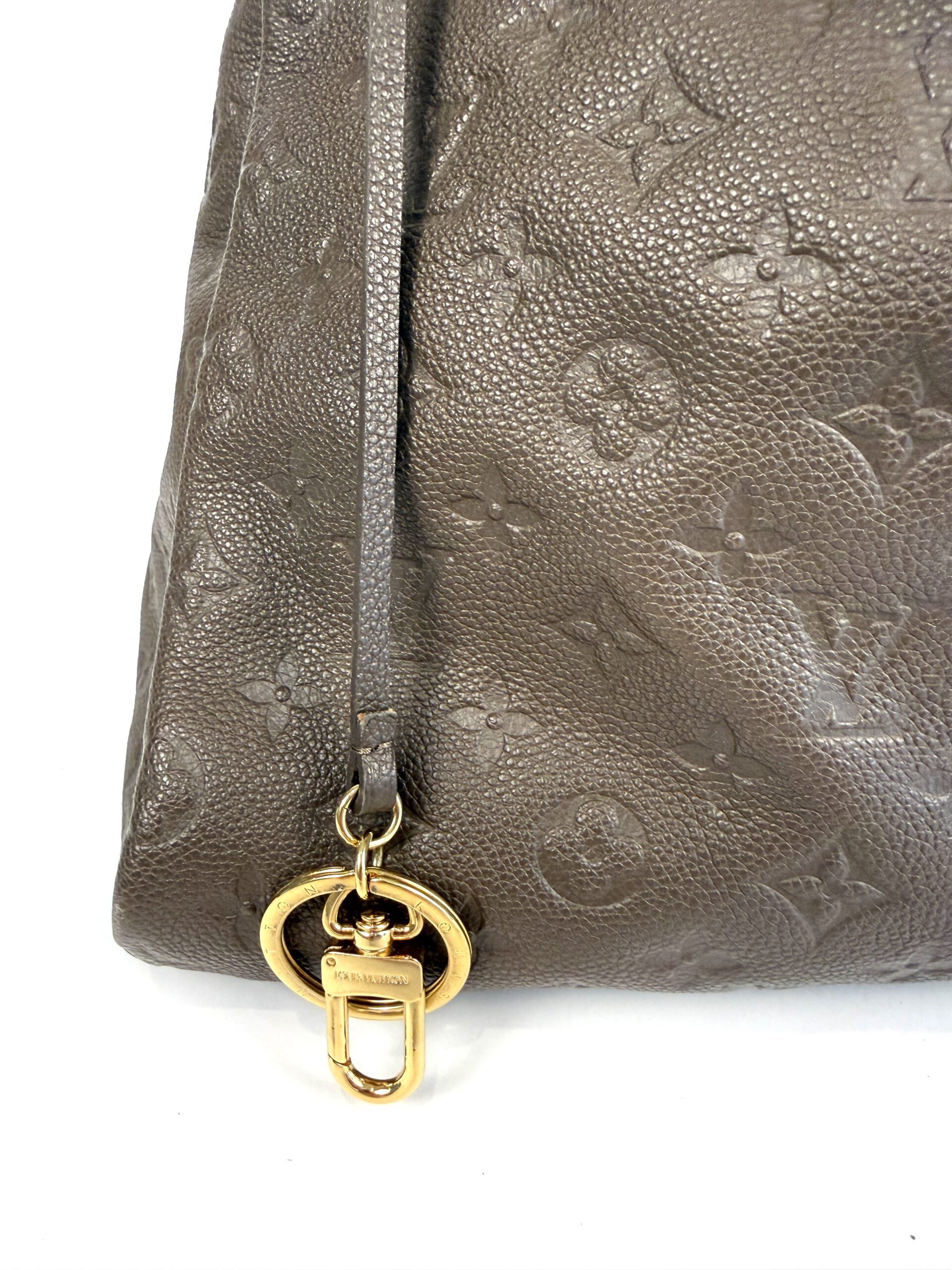 Louis Vuitton Artsy MM Terre Empreinte Leather Hobo - Image 20