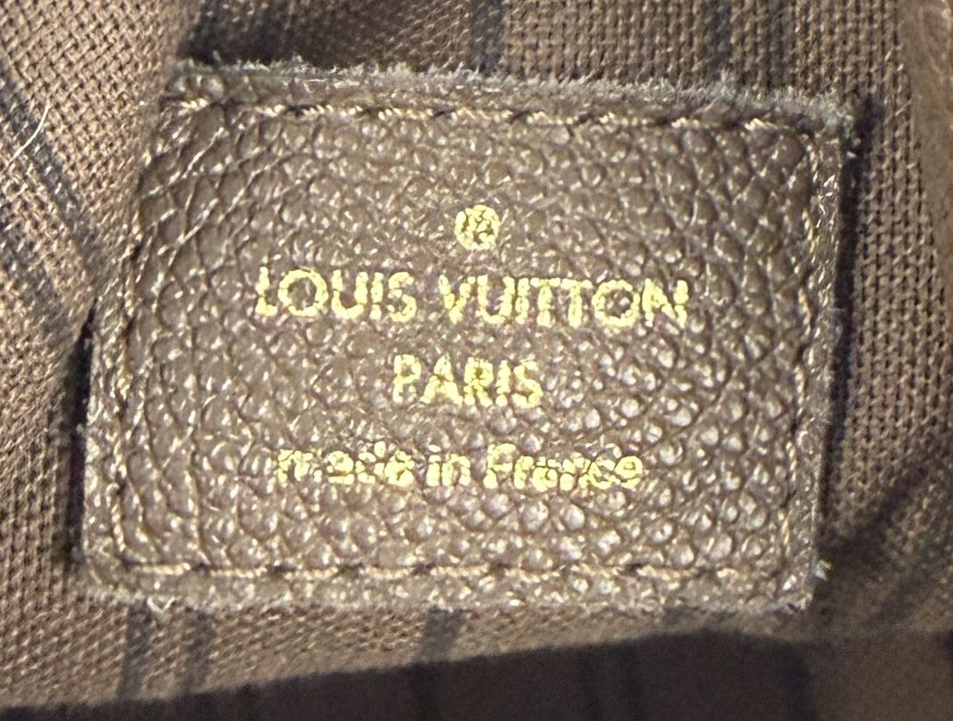 Louis Vuitton Artsy MM Terre Empreinte Leather Hobo - Image 11