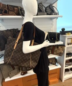 Alternative view of Louis Vuitton Monogram Totally MM