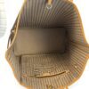 Interior from above with the zip pocket